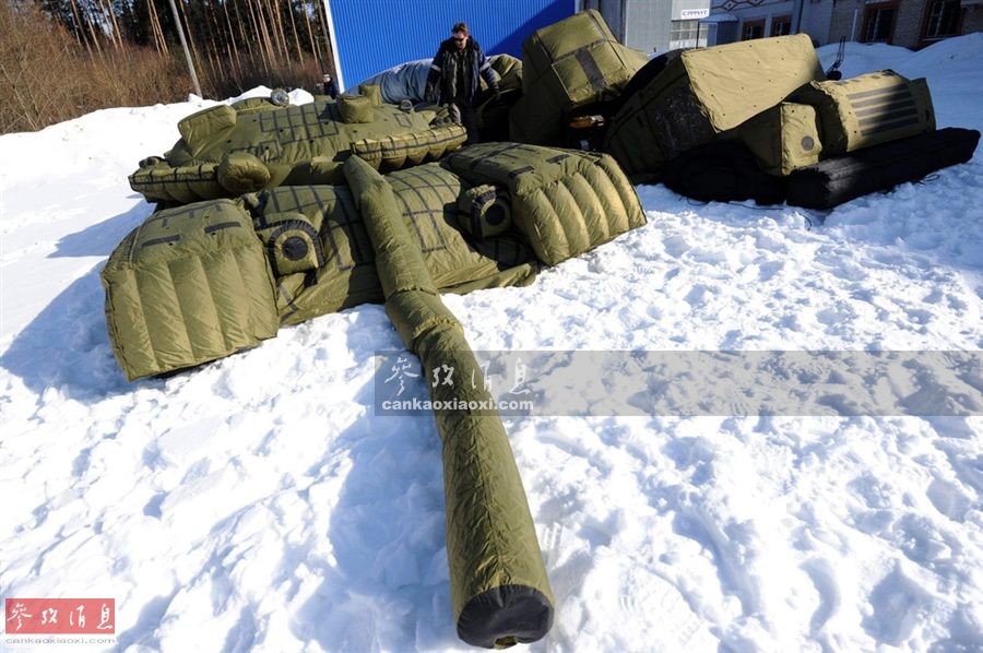 Сможете ли вы угадать, какое военное оборудование представляют эти надувные модели?