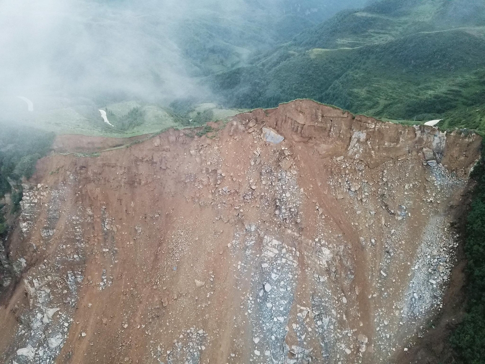 Число жертв оползня в Юго-Западном Китае возросло до трех