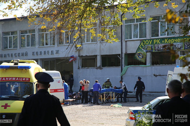 Взрывное устройство сработало в столовой колледжа. Погибли 19 человек, пострадали еще около 50.? РИА Новости / Екатерина Кейзо