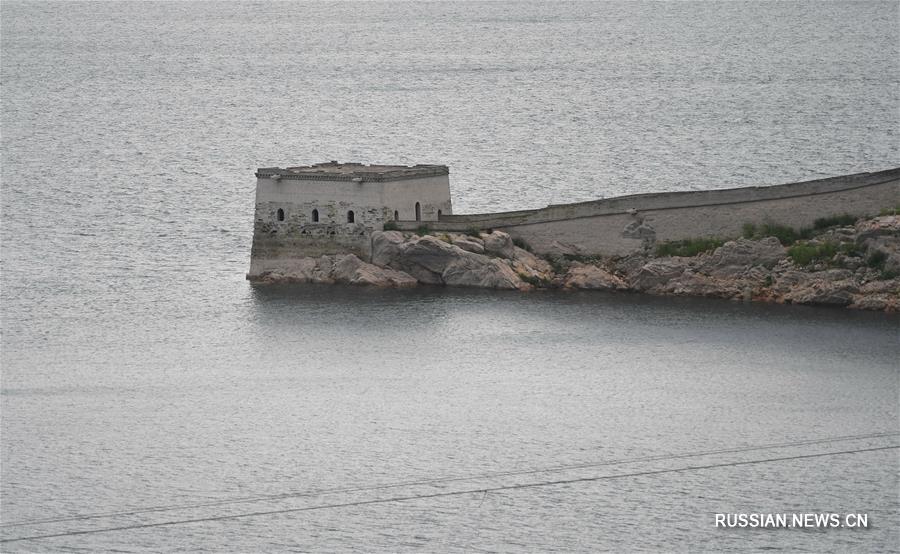 Участок Великой китайской стены показался из-под воды в Северном Китае