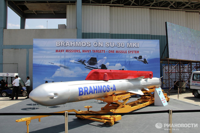 Новинки авиапрома на выставке Aero India 2013 (9)