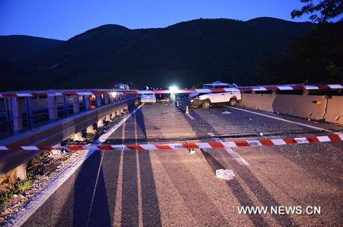 В Италии автобус сорвался в обрыв, погибло 38 человек (5)